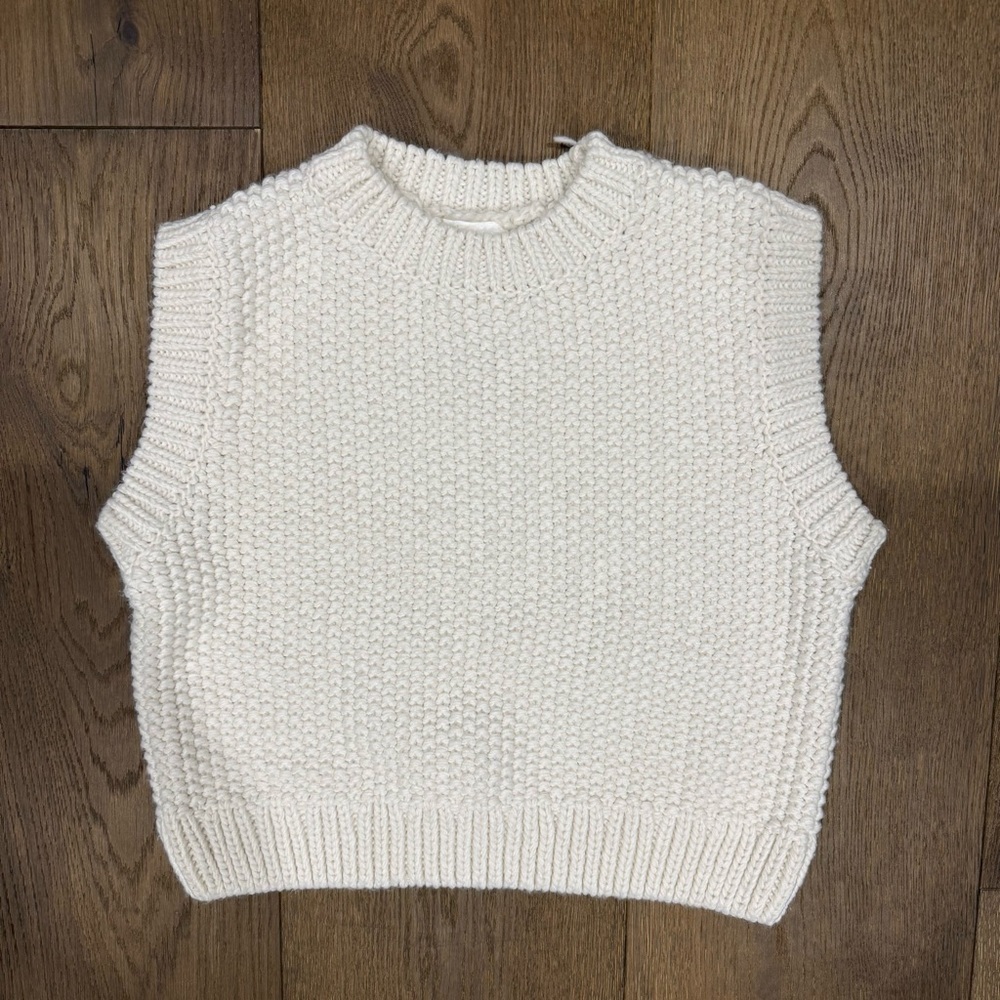 H&M Cream Chunky Knit Sleeveless Sweater Vest Medium